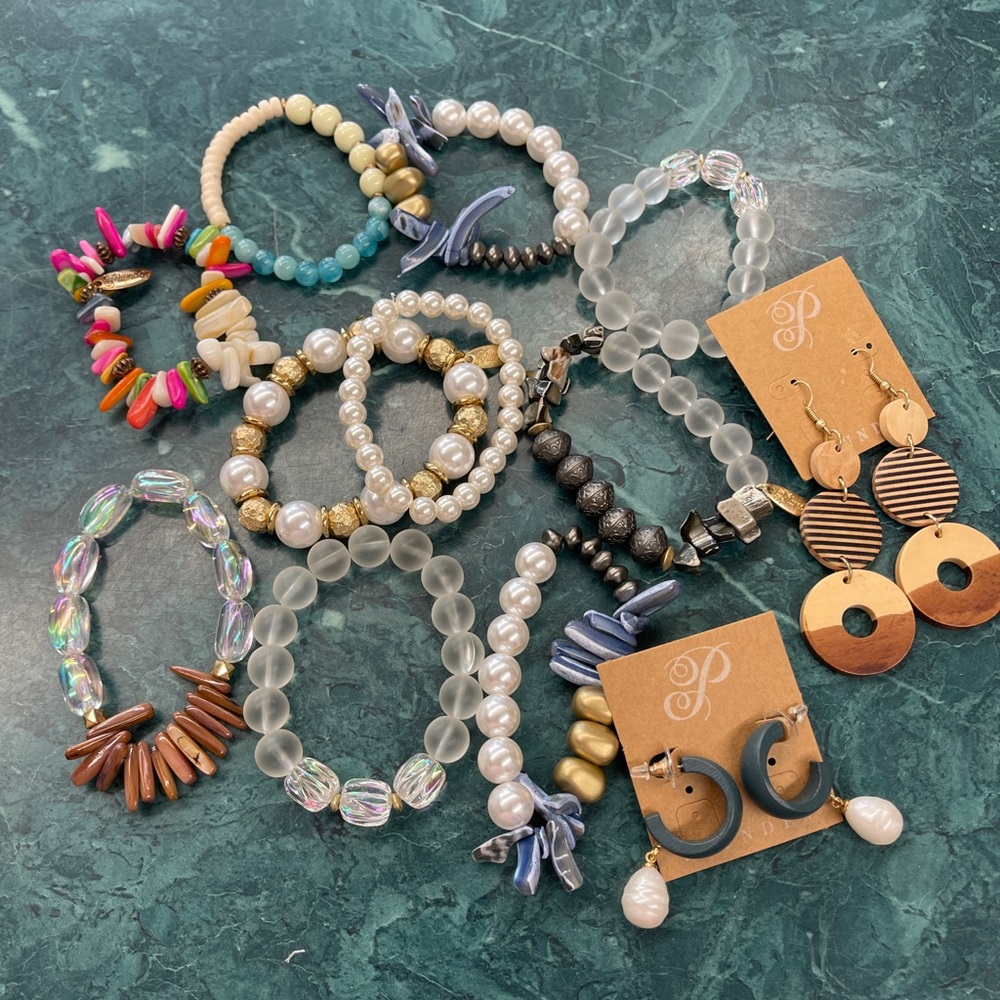 PLUNDER Set/Lot Bracelets Earrings